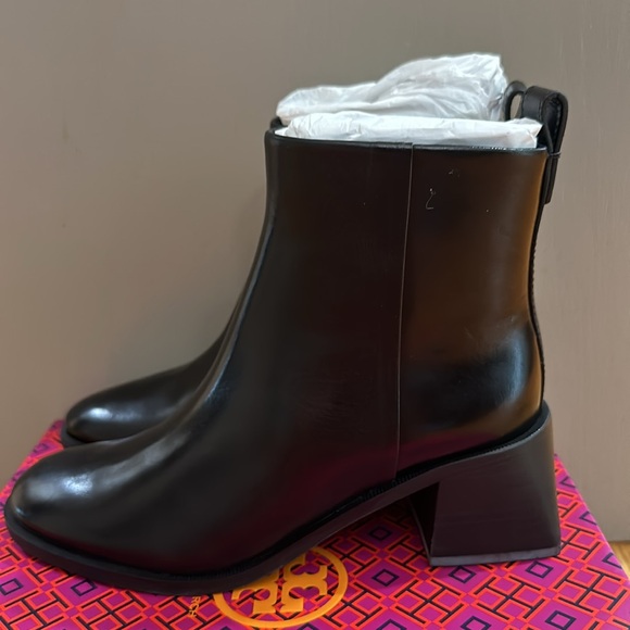 New in Box • Tory Burch Casual Zip Up Bootie - Picture 5 of 7